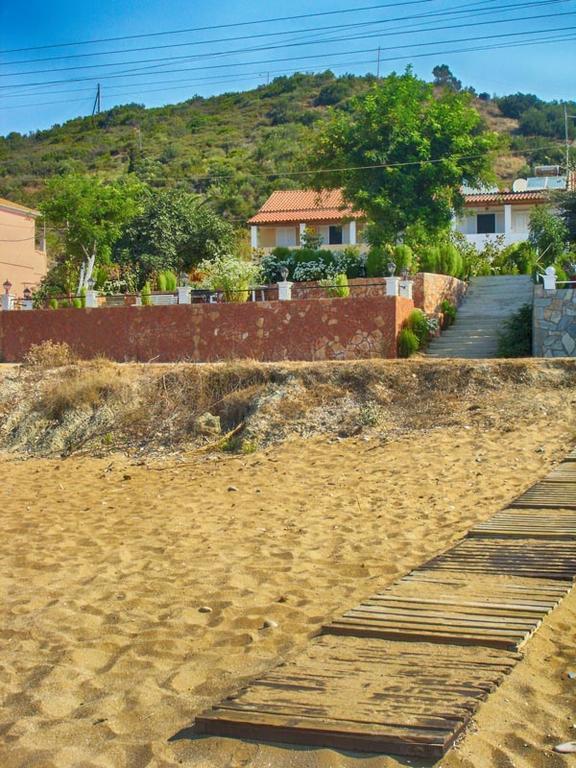 Vistonia Appartement Agios Georgios Pagon Buitenkant foto